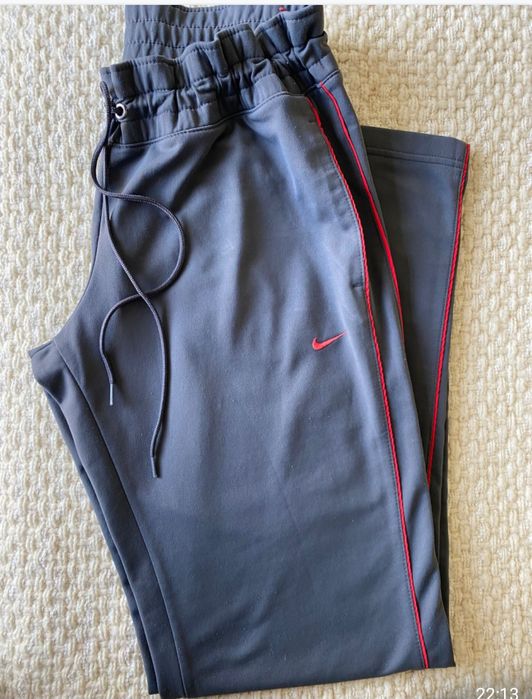 Conjunto Desportivo Nike (Sweat c/ Capuz + Calças) – Unissexo – Semi-N