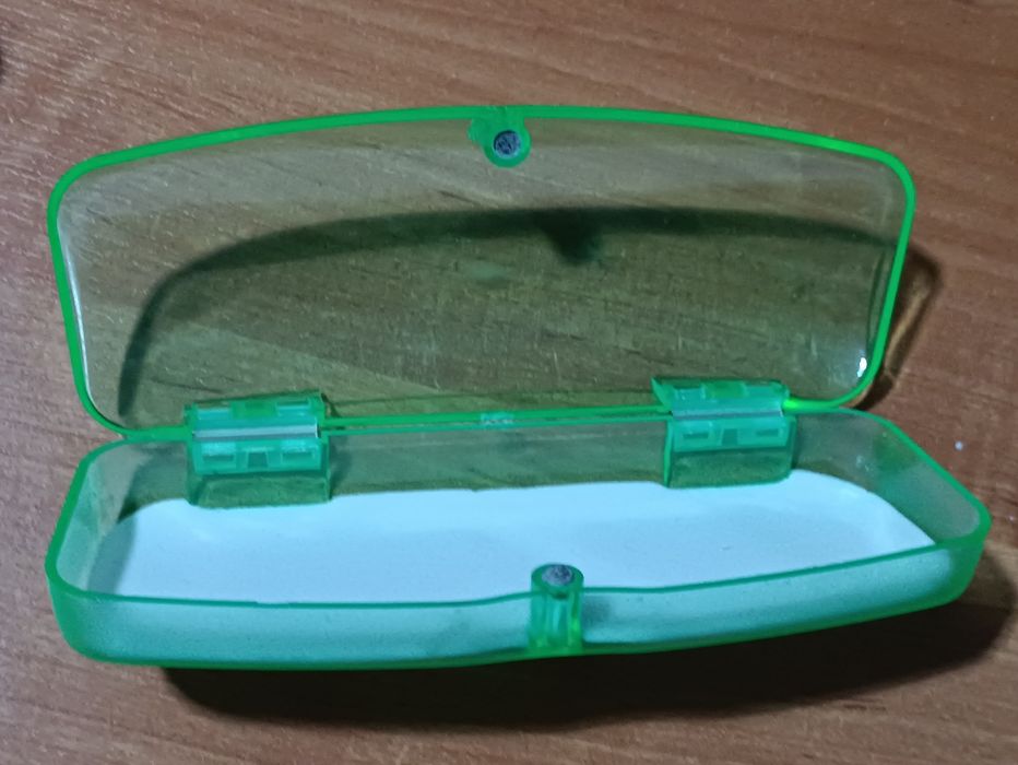 Etui/pokrowiec/pudełko na okulary