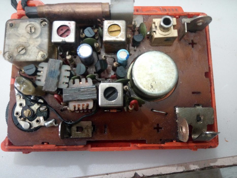 Rádio Portátil a Pilhas