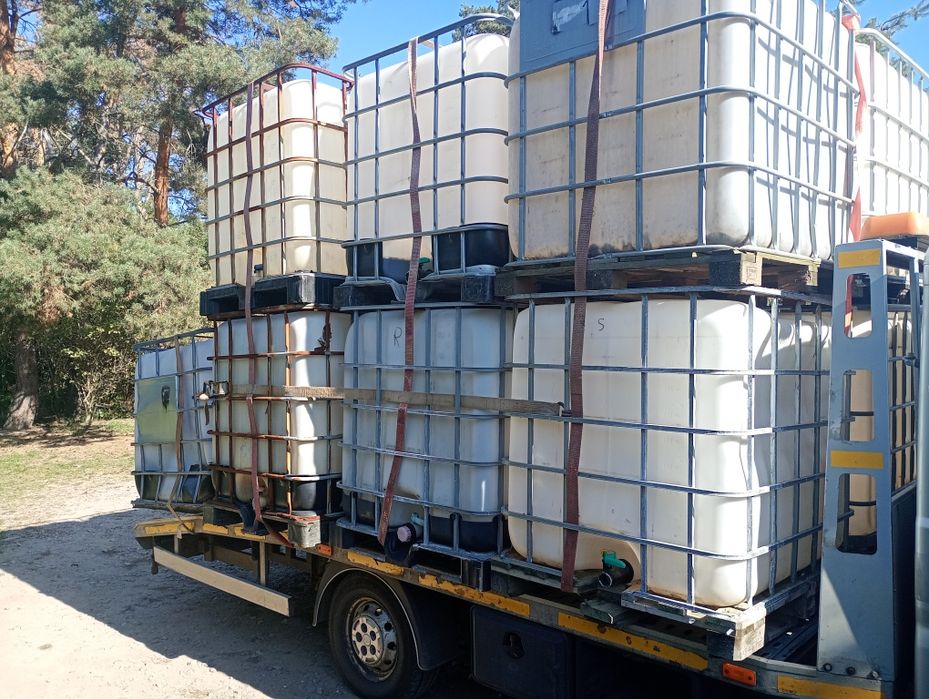 Mauzery na ciecz 1000 litrowe z koszem 250 zł Czyste,Możliwa dostawa za dopłatą .