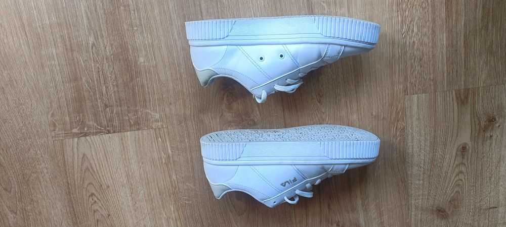 Buty sportowe sneakersy FILA r.39