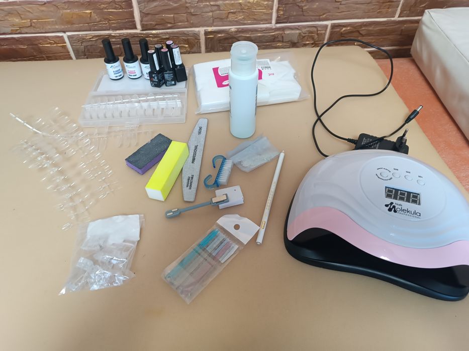 Продаю лампу і все що необхідне для наращування коштів ціна за все що