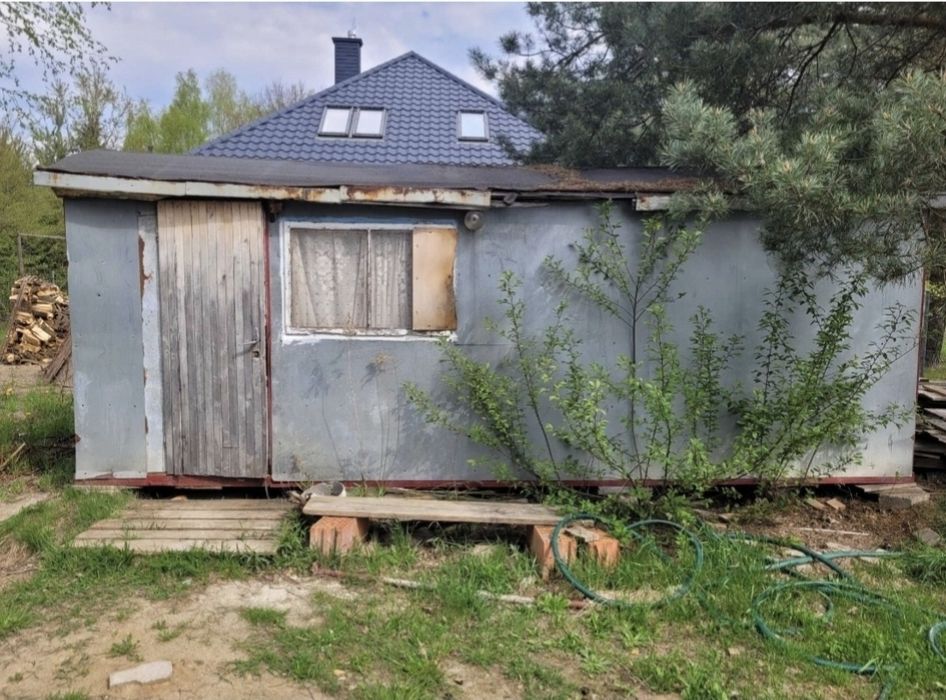 Barak budowlany na działkę