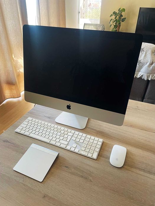 iMac 4K 21,5" 2017 | i7 | 32GB | 1TB SSD | Radeon 560 | Acessórios