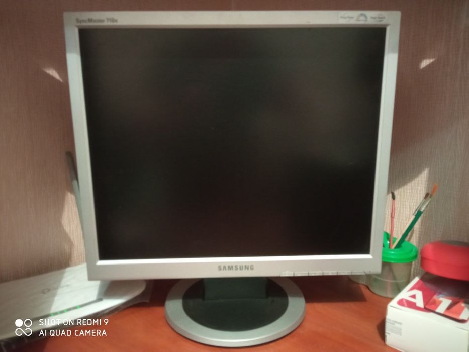 Монітор Samsung 710N A