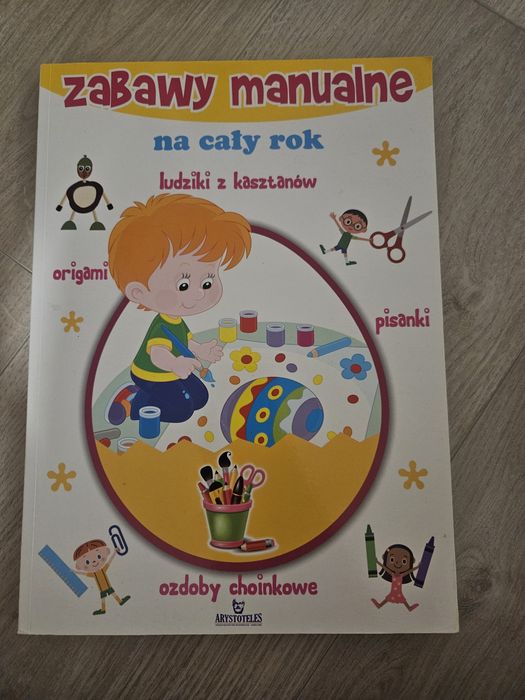 Książka zabawy manualne na cały rok