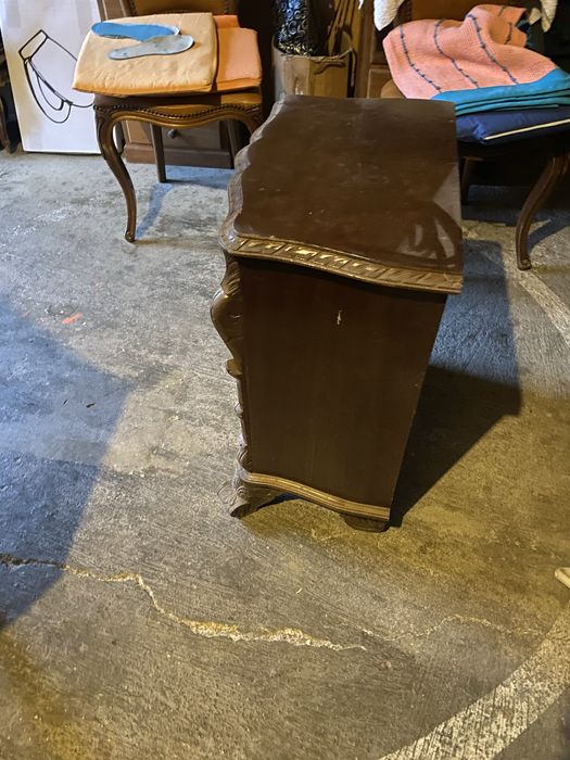 Cómoda mesa de cabeceira camiseiro madeira maciça 66x34x55