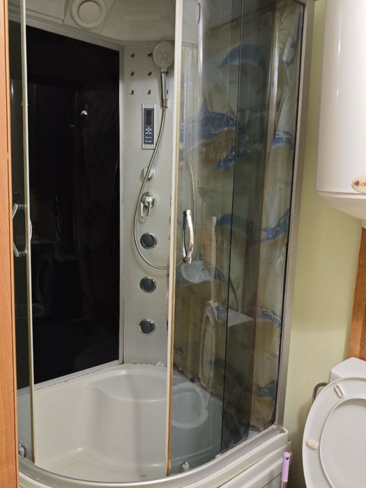 Здам в довгострокову оренду 2 поверх приватного будинку.