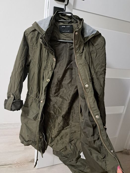 Płaszcz krótki parka khaki Sinsay L 40