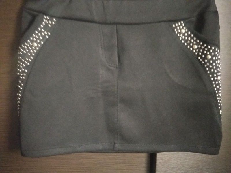 Czarna spódnica mini
