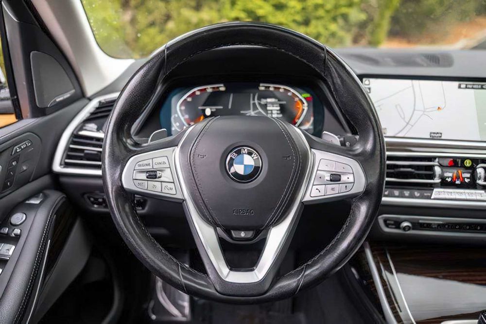 BMW X7      2021