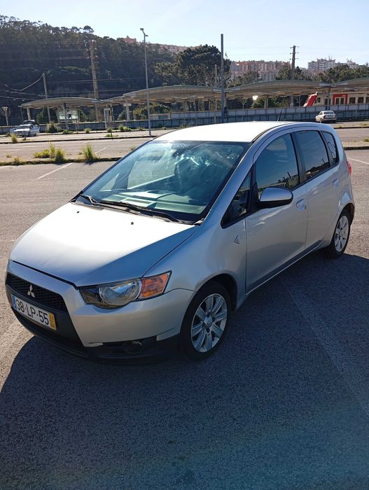 MITSUBISHI COLT (ANO 2011) Económico / Excelente Estado
