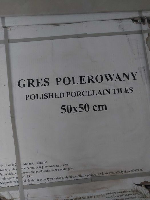Sprzedam płytki gresu.