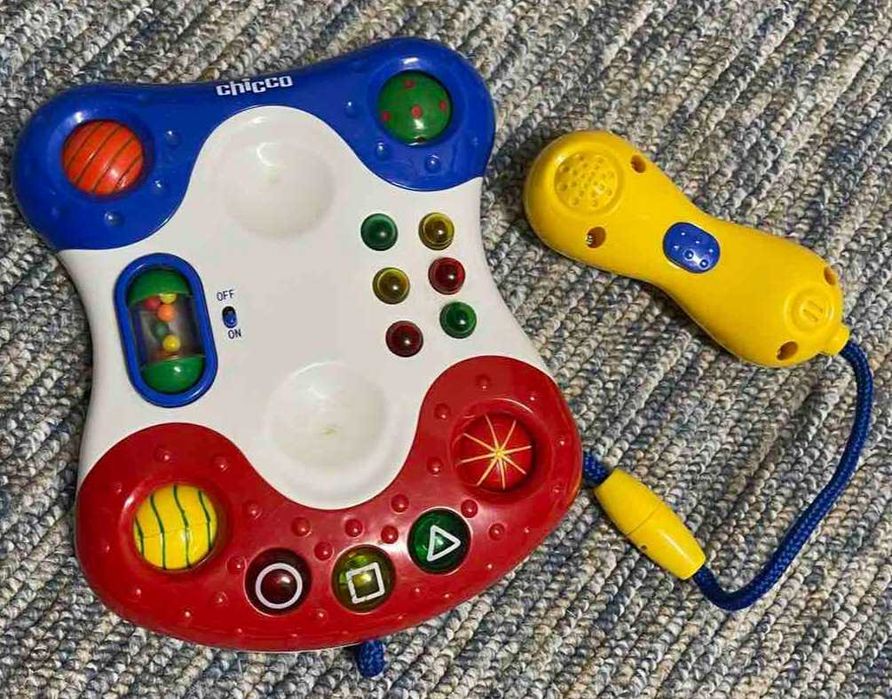 Радужный телефон каталка Chicco