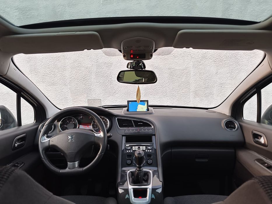 Peugeot 5008 (7 Lugares)