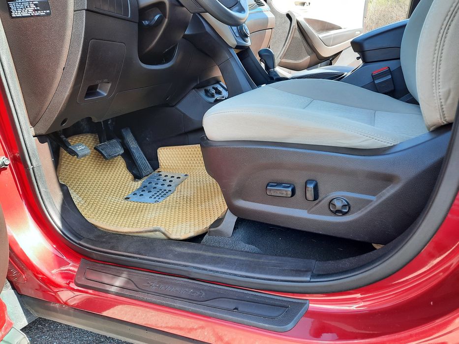 Продаю Hyundai Santa Fe 2016