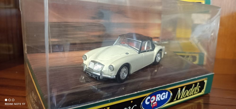 Miniaturas Corgi 1/43 old stock