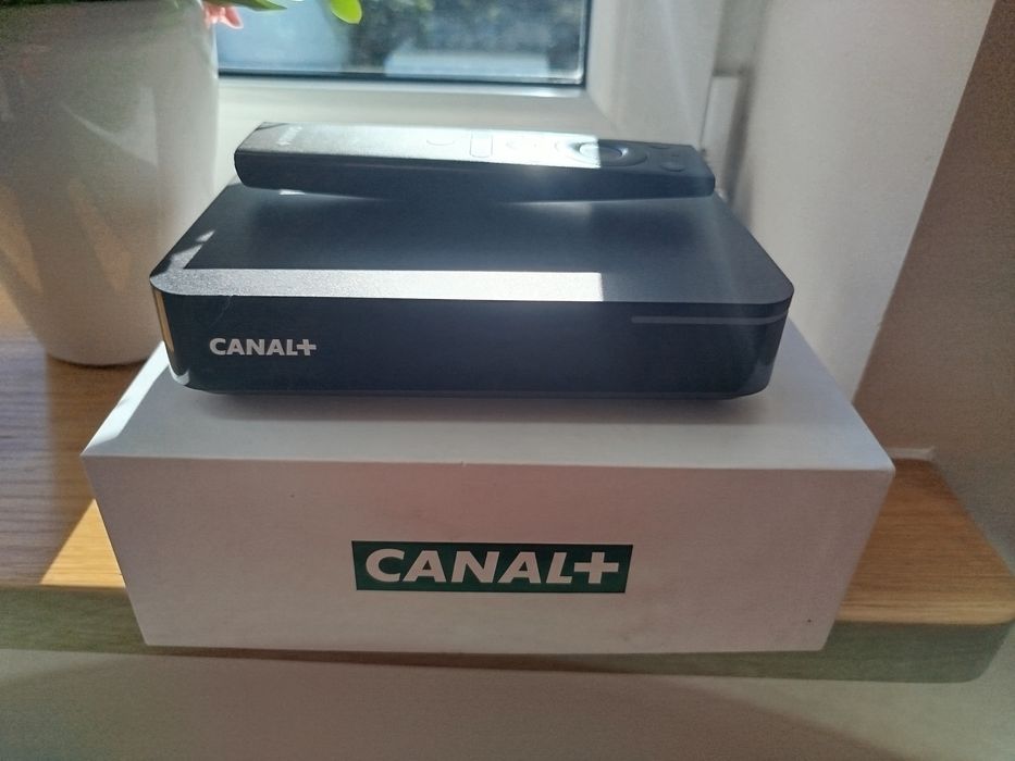 HY4001 Dekoder DVB-T2 Canal+ Box, Netflix, YouTube, Android TV