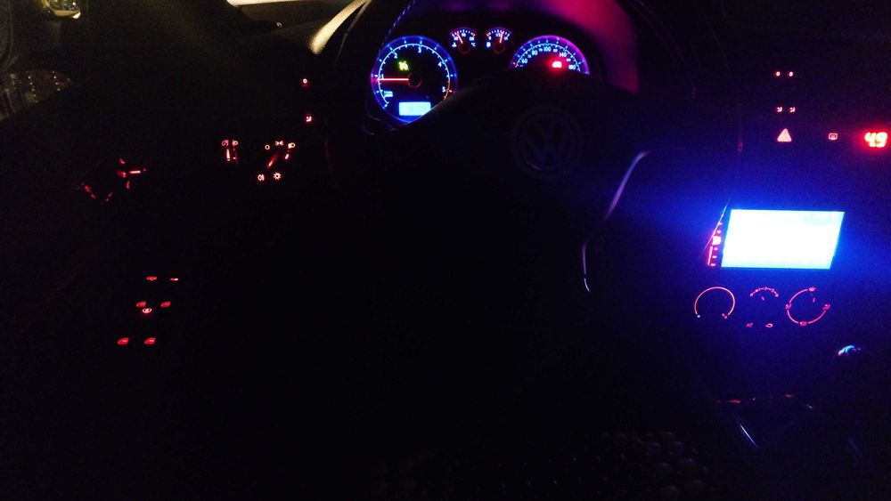 BORA 1.9 TDI 130 km   jak Golf 4 bez wkładu 2 kom. opon alu felgi   6b