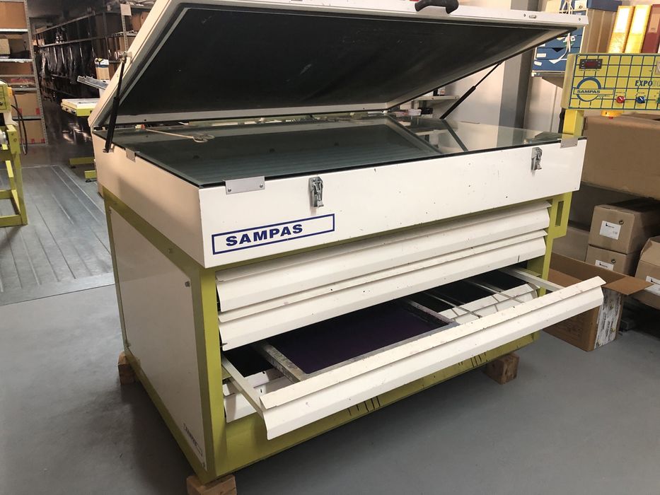 Maquina abertura de quadros de serigrafia