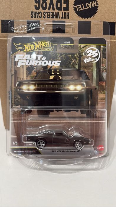 HOT WHEELS PREMIUM Fast & Furious 1970 DODGE CHARGER R/T CHASE + protektor
