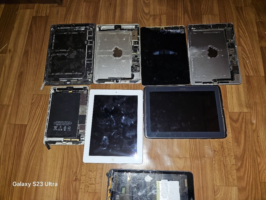 Лот планшетов IPad Samsung