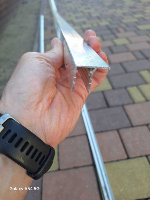 Profil aluminiowy zamykający do poliwęglanu