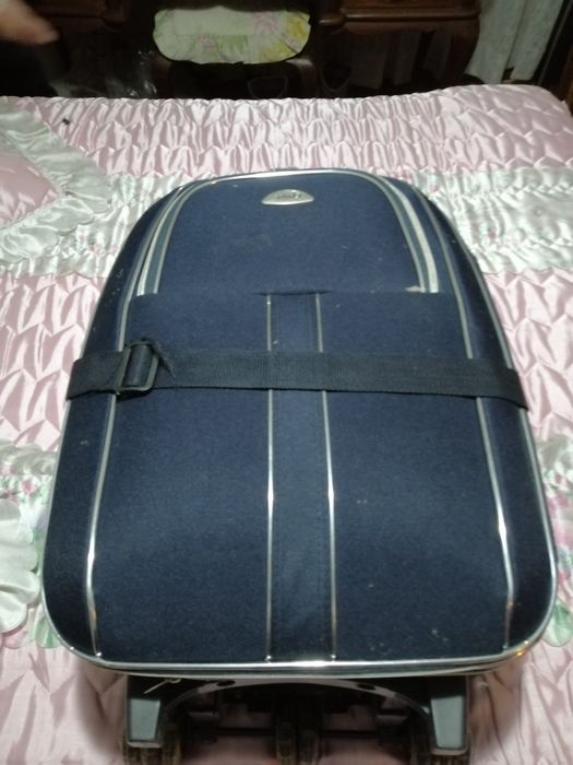 Mala de viagem espaçosa