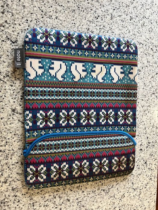 Capa computador em muito bom estado