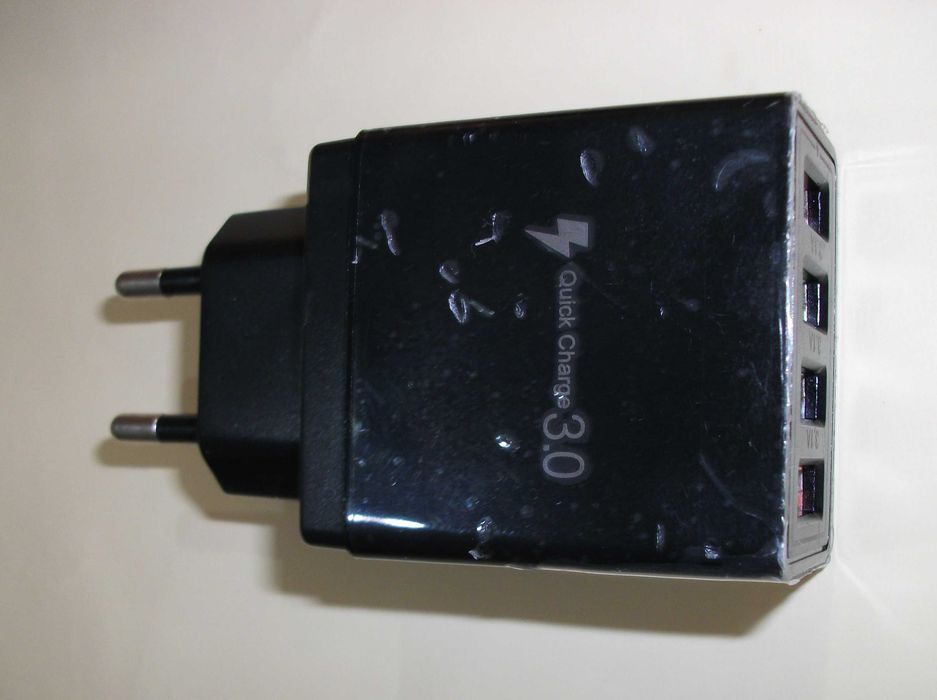 Ładowarka do Telefonów Sieciowa 4 x USB 3,1A 5V