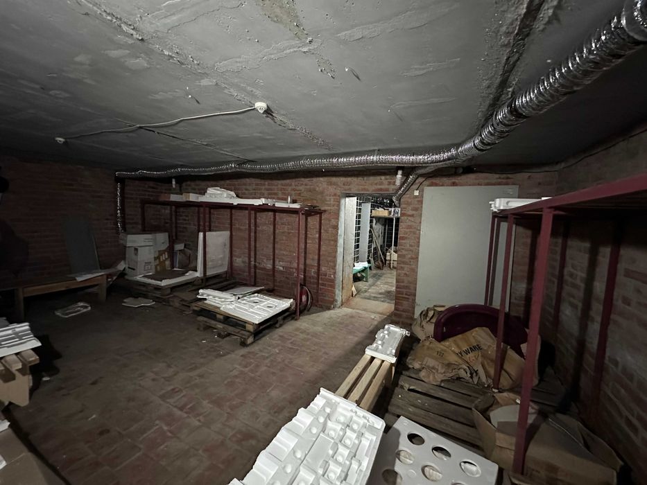 Продаж підвального приміщення поруч з Оптовим ринком