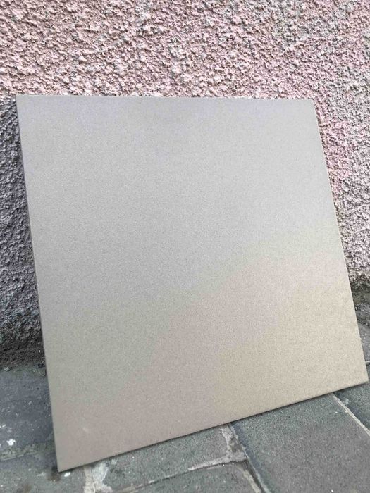 Продам плитку, керамогранит 30*30*7,5; 150*600*8,5