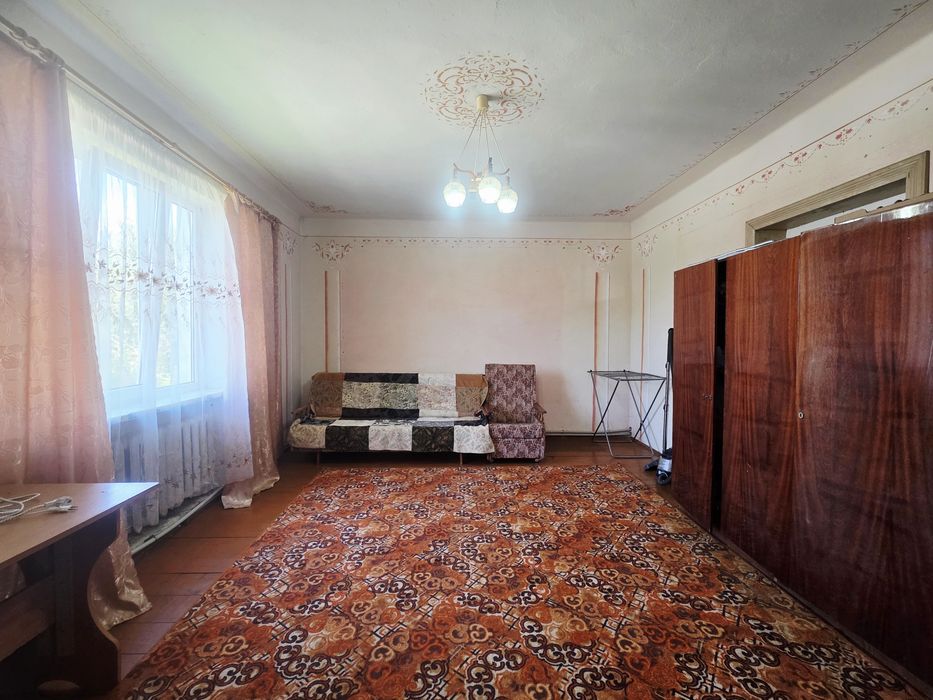 Продається добротний будинок.