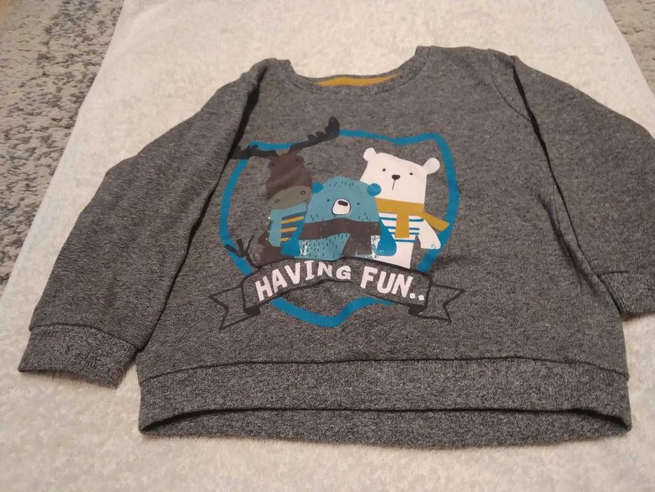 12 szt. bluzeczki , bluzy , zestaw spodnie i golf, czapka. 86-98