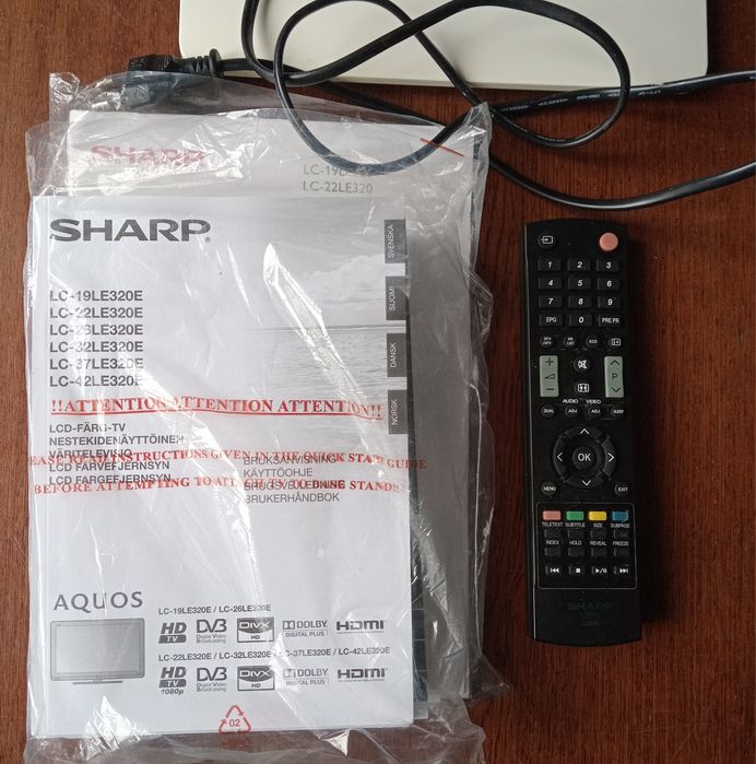 Телевізор Sharp LC-22LE320E