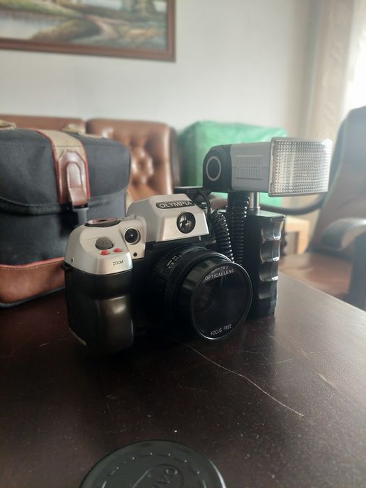 Máquina Fotográfica Olympia NK4040 com Flash