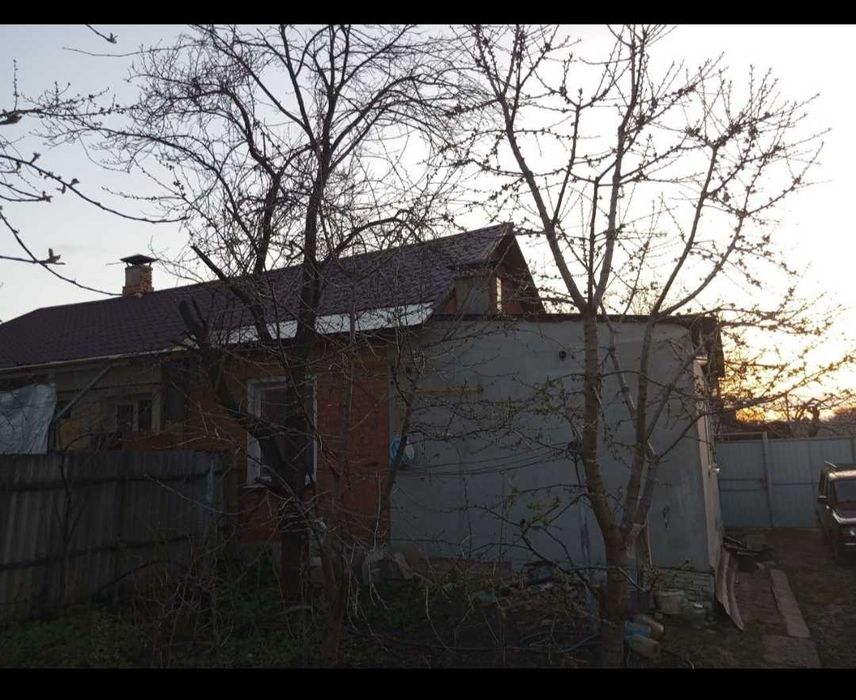 Продам півбудинку від власника
