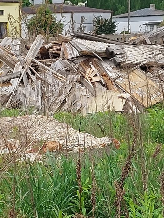 Oddam drzewo z rozbiórki domu