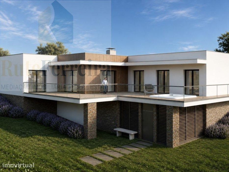 Terreno com Projeto Aprovado e Licença de Construção - Matacães, To...