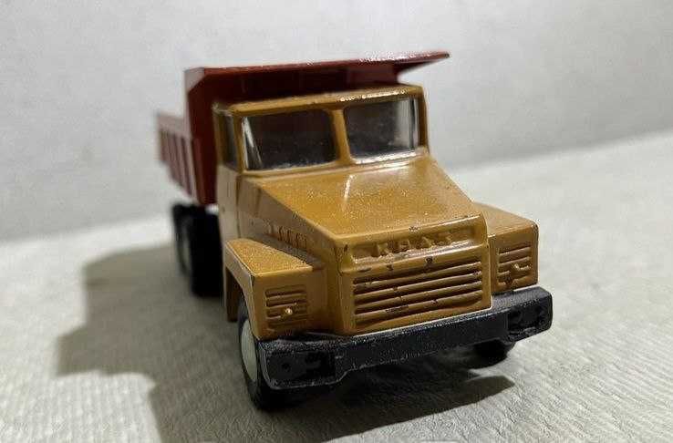Модель автомобиля КрАЗ