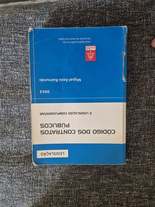 Livro "Colectânea de legislação de direito administrativo"