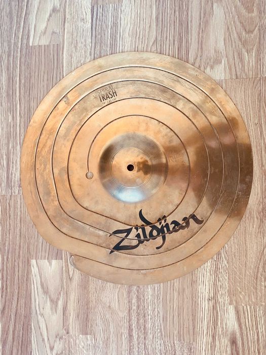 Prato Zildjian 18" FX Spiral Trash Effects Cymbal
