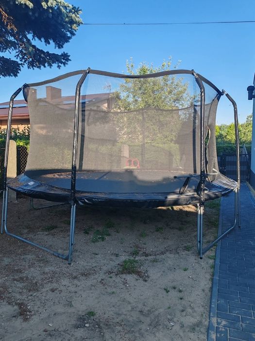 Sprzedam trampolinę 4m