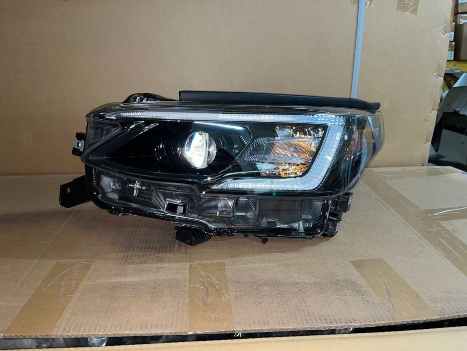 Фара ліва Subaru Outback 2020 2021 2022