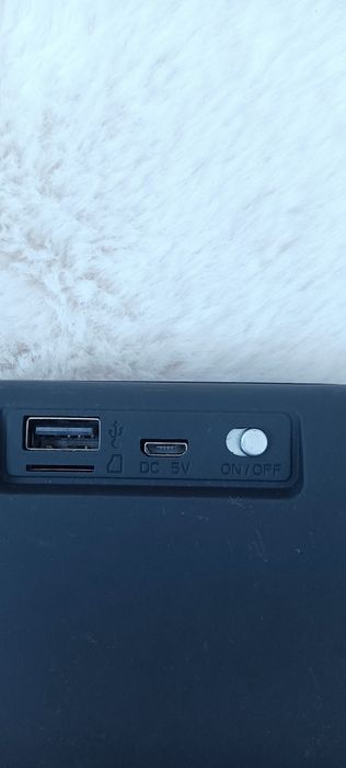 Coluna de som com bluetooth e cartão memória