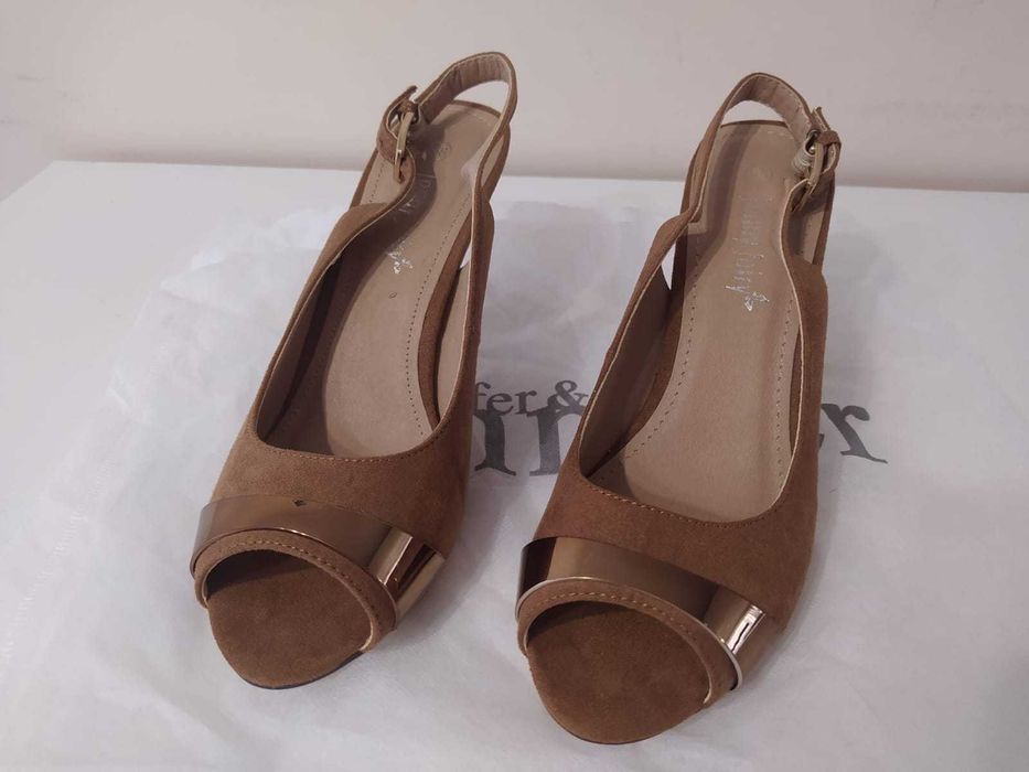 Buty na obcasie typu slingback 39 kolekcja Jennifer - jak nowe
