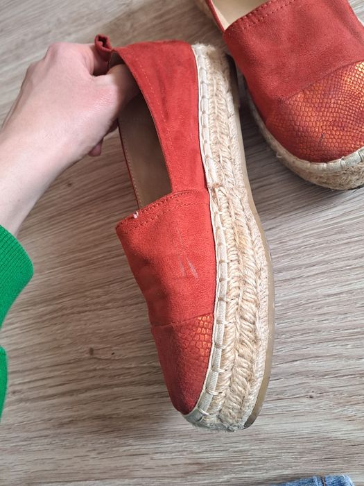 Czerwone espadryle