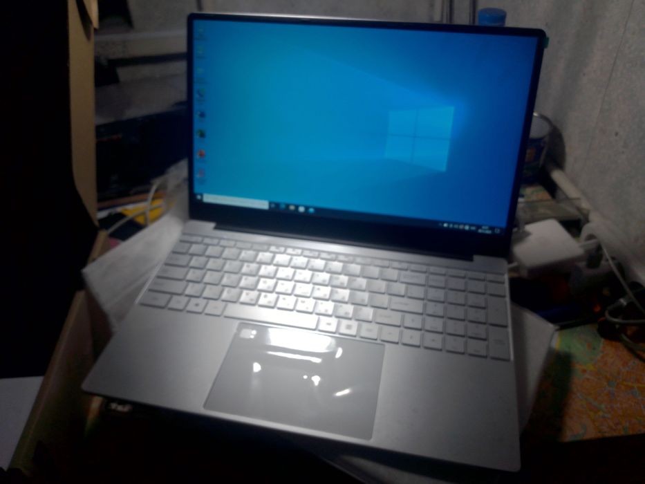 новий ноут  15.6 full HD, 16 GB / 1TB SSD