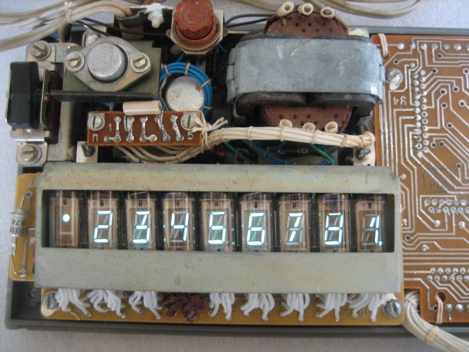 1974 год Калькулятор СССР Электроника 4-71Б БИС 4