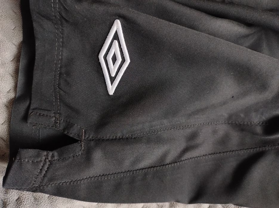 Czarne spodenki sportowe Umbro 134cm